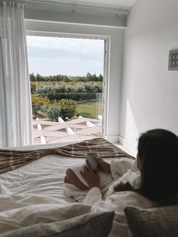 Deluxe Double Room with Sea View image 4