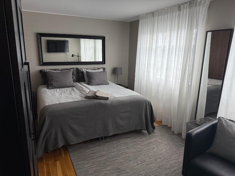 Standard Single Room image 4