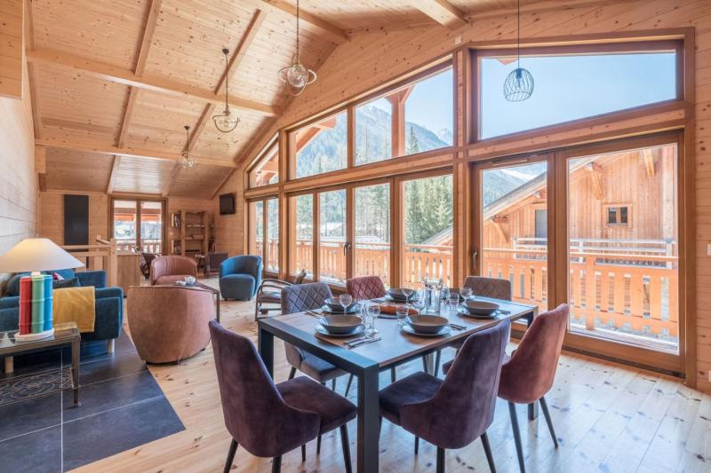 Large chalet for 10 with Mont Blanc's view - image 1