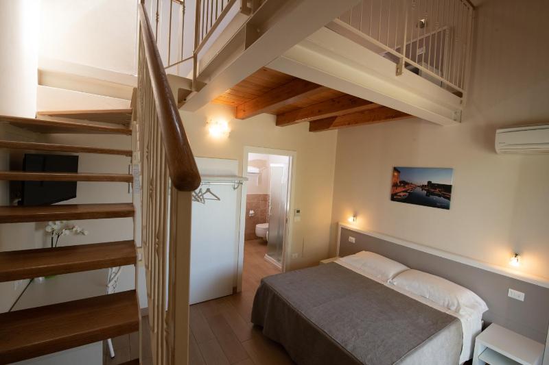Quadruple Room image 3