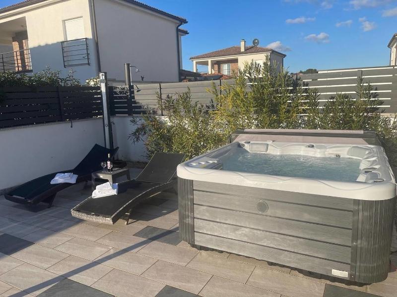 Villa Gusto 4 Mit Pool und beheiztem Whirlpool - image 31
