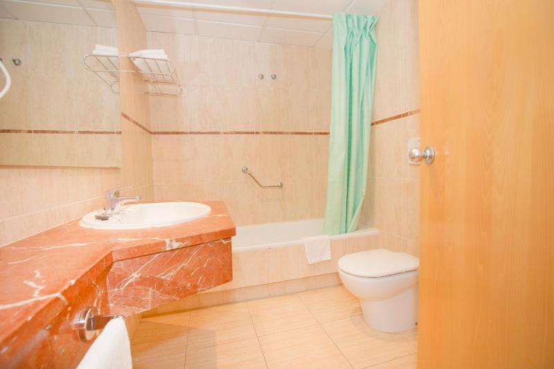 Single Room image 2