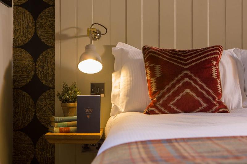 Cosy Double Room image 4
