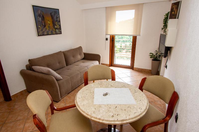 Apartment with Sea View image 2