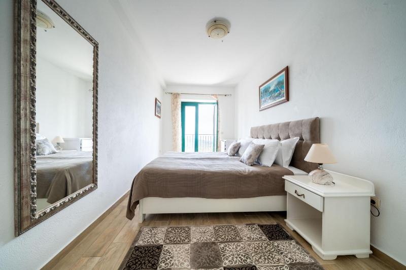 Superior One-Bedroom Apartment with Balcony image 4