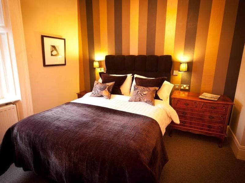 Superior Double Room image 4