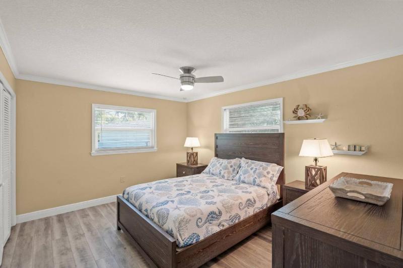 Silver Palm Retreat - image 9