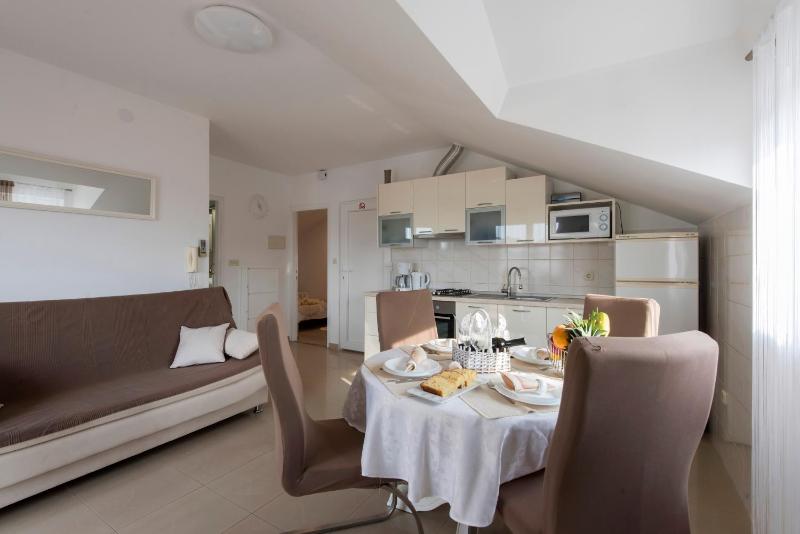 Two-Bedroom Apartment with Terrace and Sea View image 4