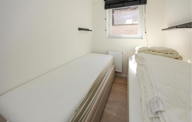 Awesome Apartment In Oostende With Wifi - image 8