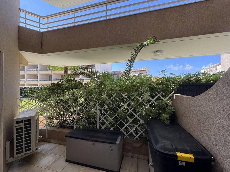 Appartement avec grande terrasse et garage à Cavalaire-sur-Mer - FR-1-100-355 - image 4
