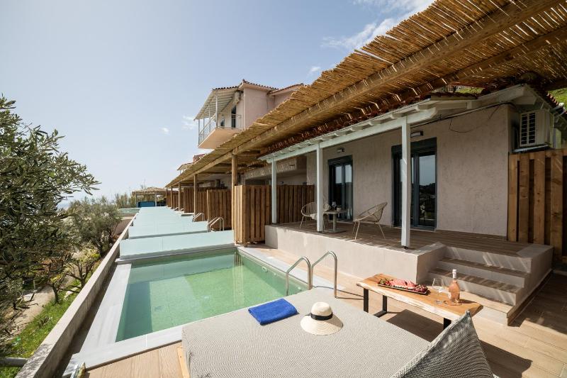 Suite with Private Pool image 3
