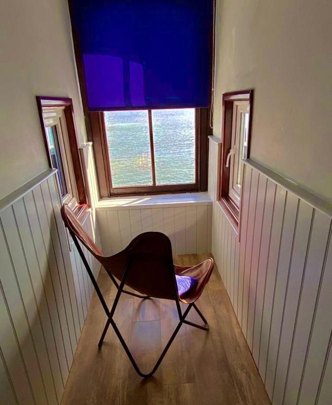 Family Room with Sea View image 1
