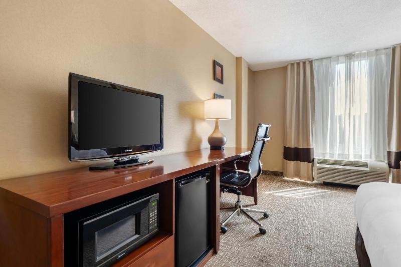 Superior King Room - Non-Smoking image 4