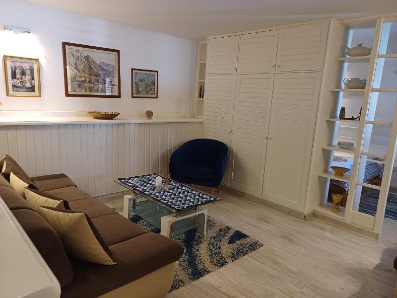 Apartment with Terrace image 4