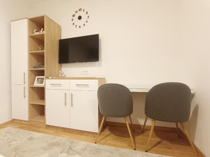 Sunset Apartment - image 11