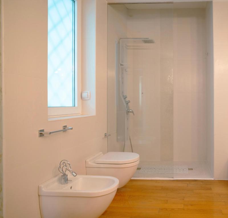 Three-Bedroom Deluxe Apartment image 2