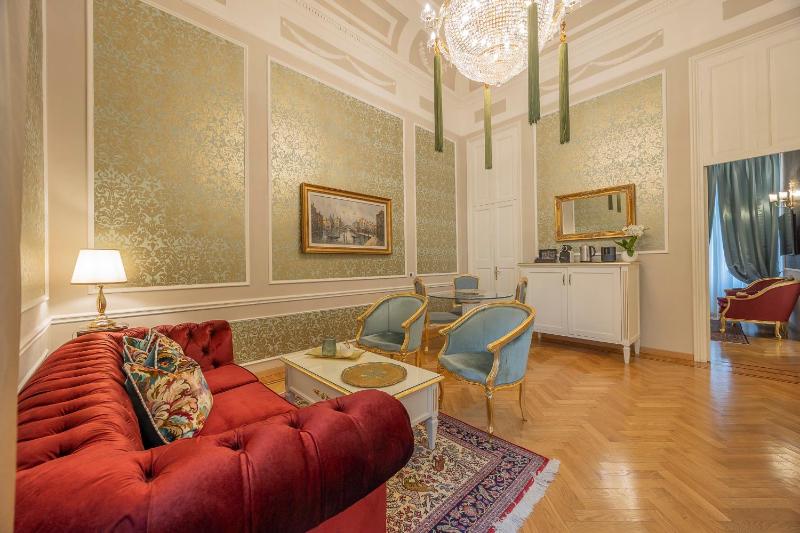 Executive Suite image 1