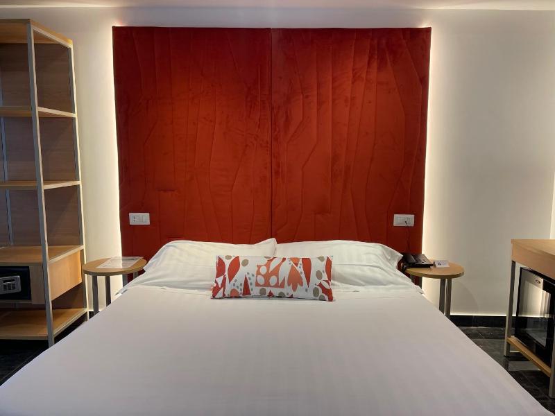 Double Room image 1
