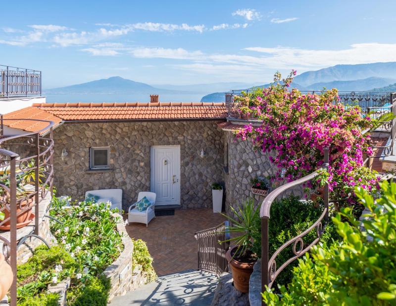 AMORE RENTALS - Villa Grazielluccia - image 36