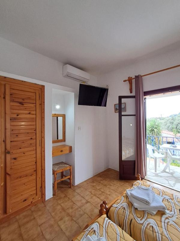 Camelia studios Skiathos Town - image 38