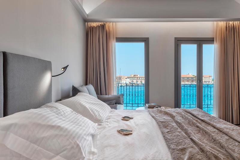 Superior Suite with Sea View image 4