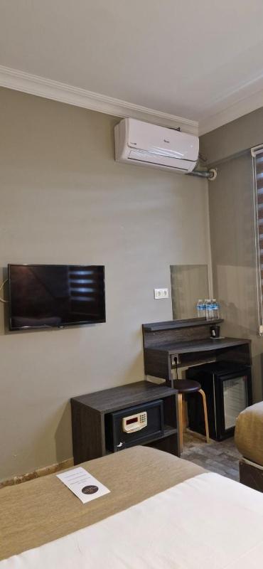 Superior Twin Room image 3