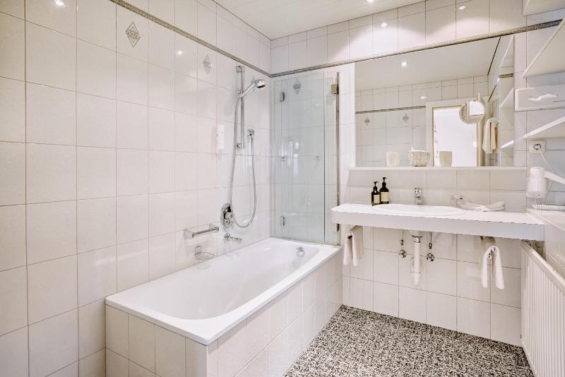 Junior Suite image 1