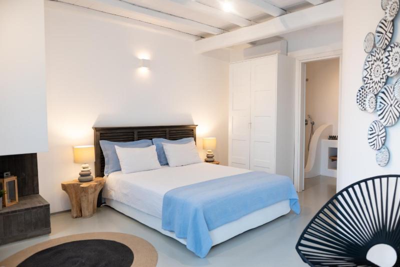 Suite with Sea View image 1