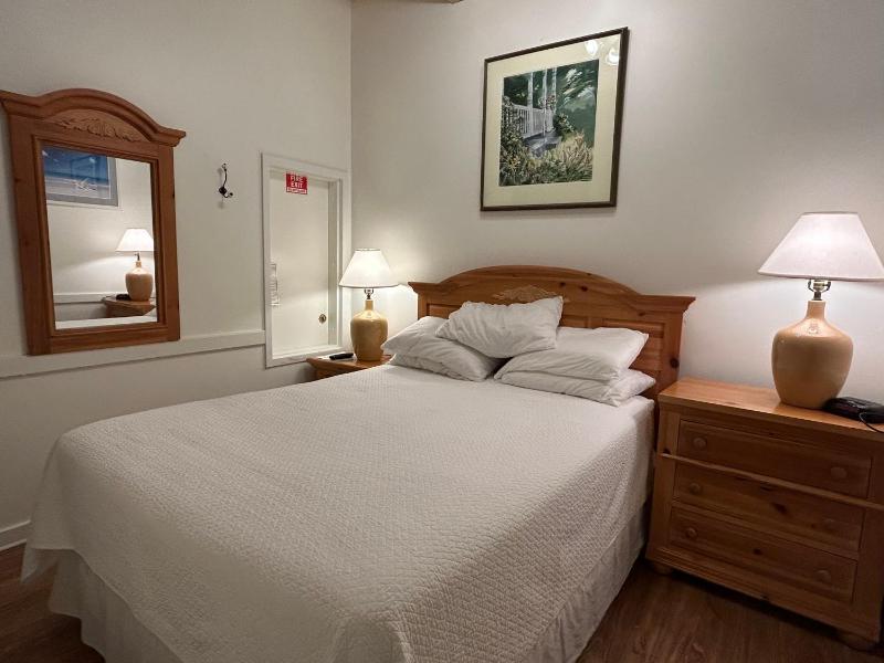 One Bedroom Apartment image 2