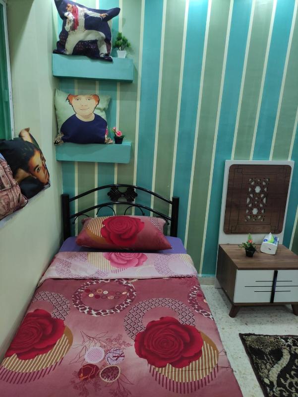 Issa Snaffi Bedouin home - image 6
