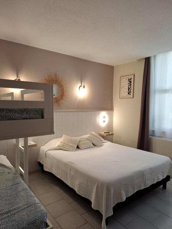 Family Room with Private Bathroom image 1