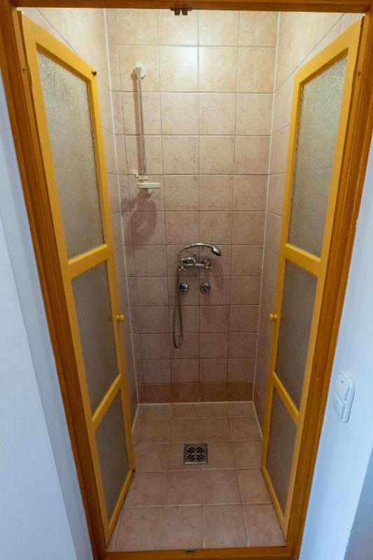 Twin Room with Balcony image 4