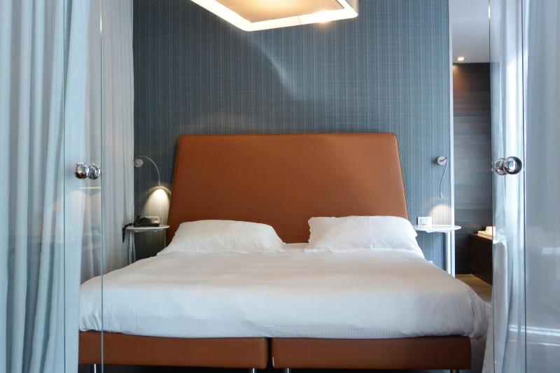 Standard Triple Room image 1