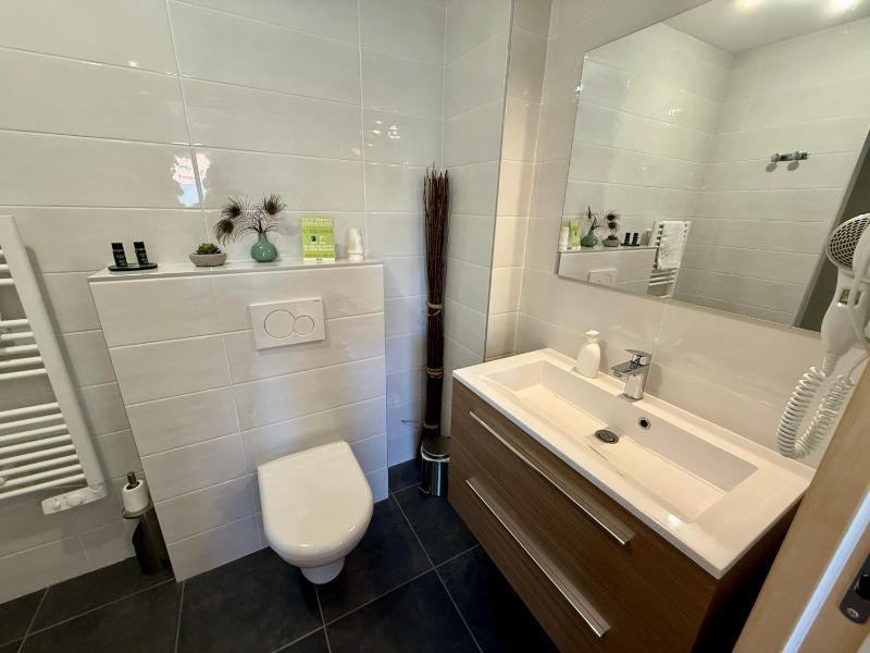 King Room image 4