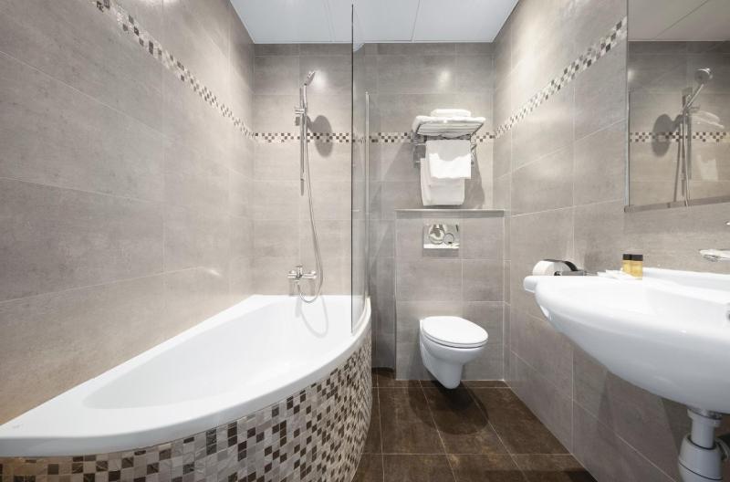Deluxe Double Room with Balcony and Sea View image 2