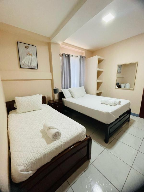 Twin Room image 1