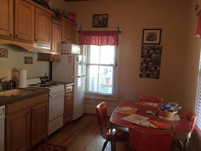 One-Bedroom Apartment image 1