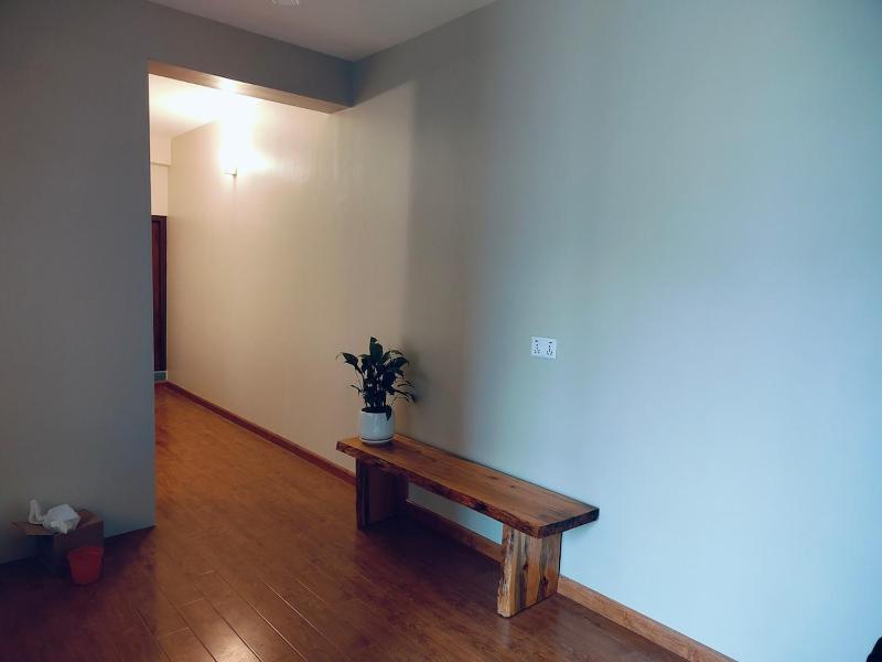 Mid Town Room - image 7
