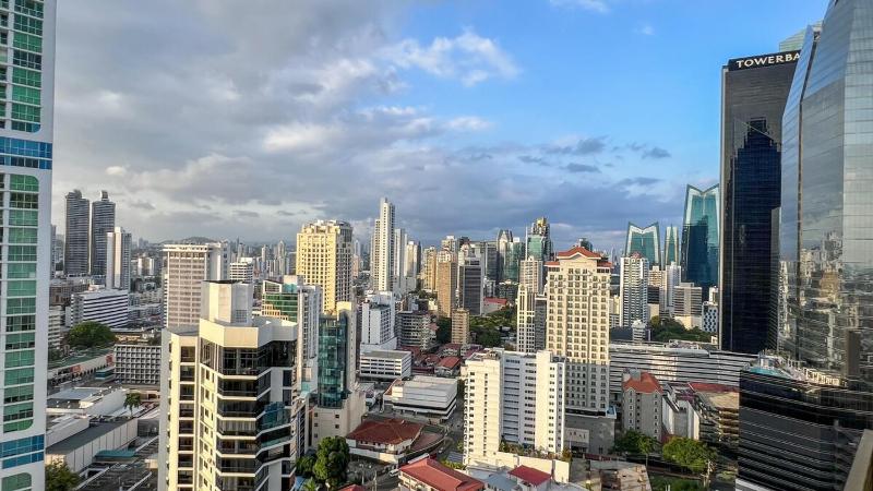 Apartment with city views in Financial District - image 15