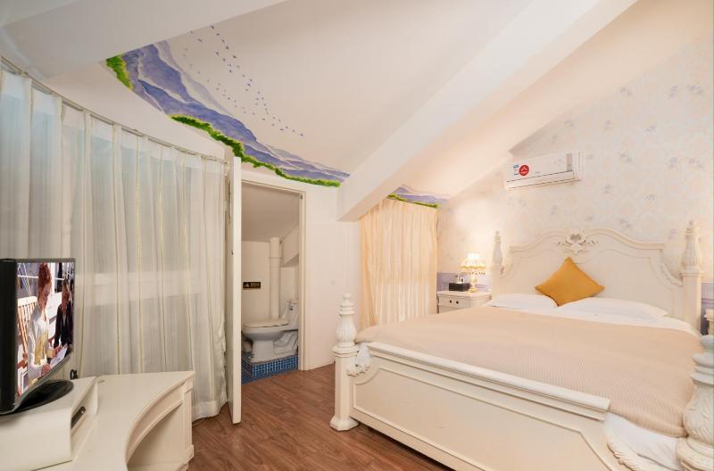 Gulangyu Yuanzhongyuan Homestay - image 19