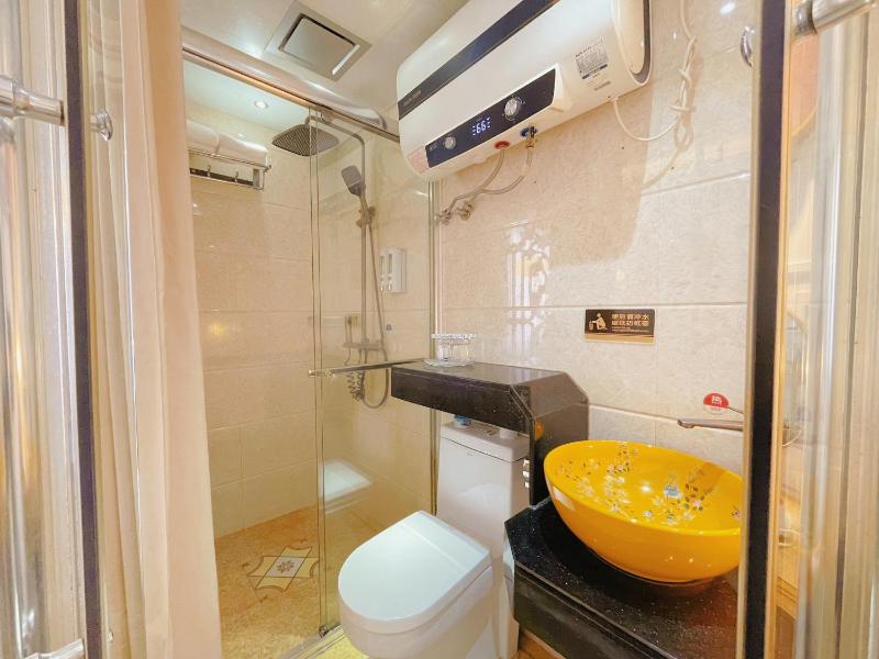 Gulangyu Yuanzhongyuan Homestay - image 12