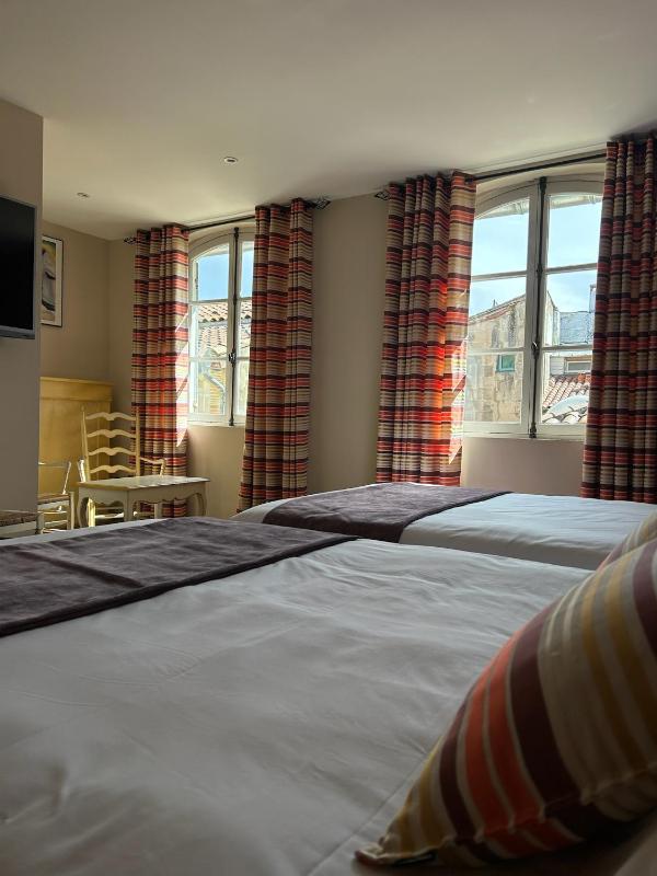 Quadruple Room image 1