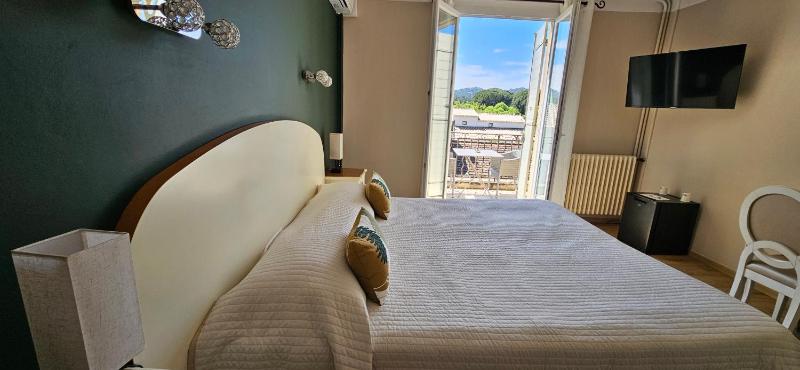 Superior Double Room With Terrace or Balcony image 3
