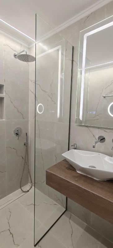 Triple Room with Garden View image 3