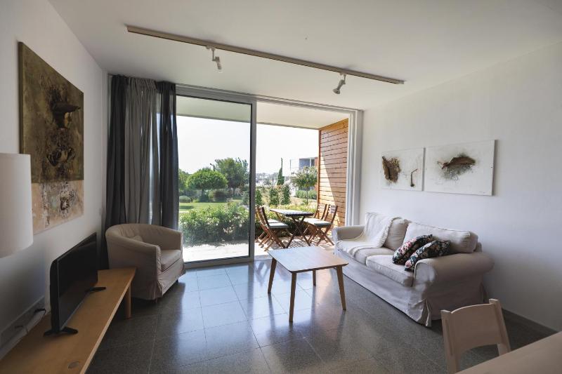 Apartment with Garden View image 1
