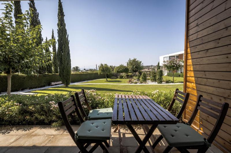 Apartment with Garden View image 2