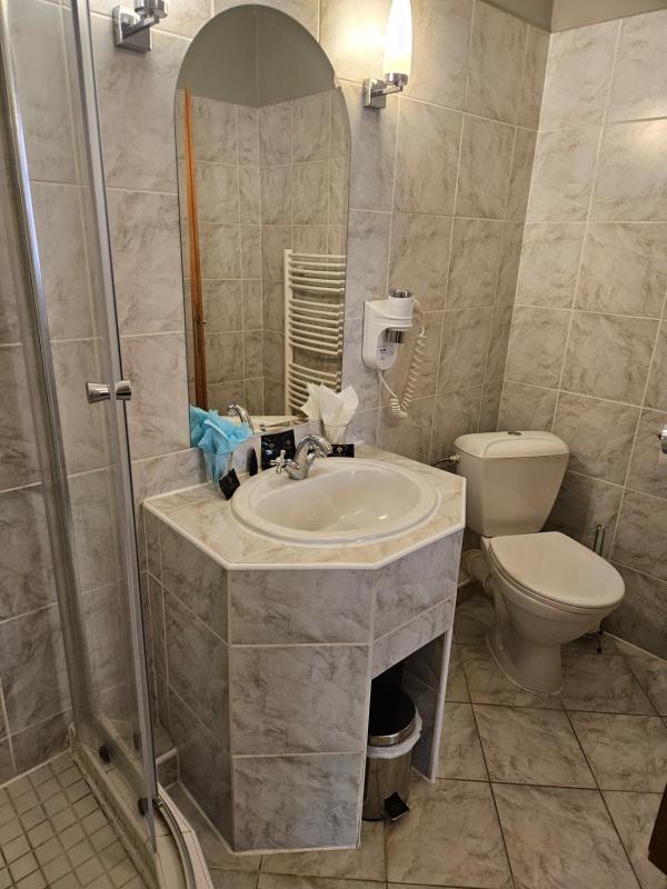 Large Double Room image 2