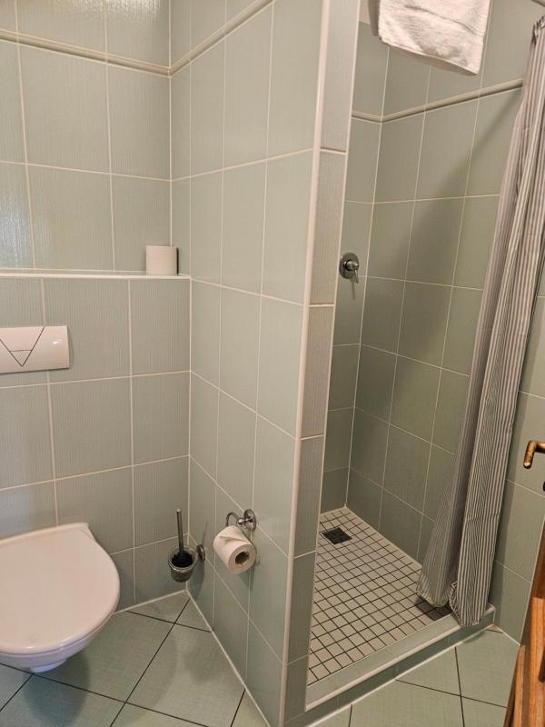 Double Room image 4