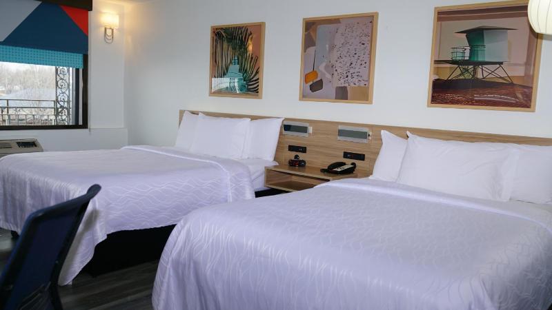Queen Room with Two Queen Beds image 4