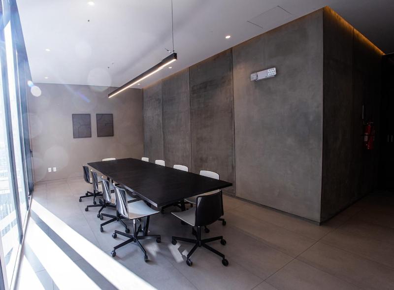 Executive suite and top amenities - image 13